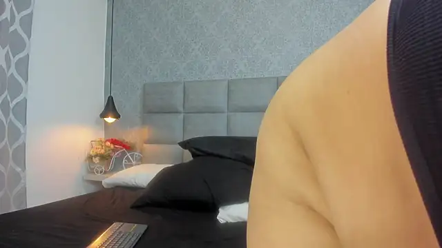 emilyy r online show from 02/26/26, 07:13