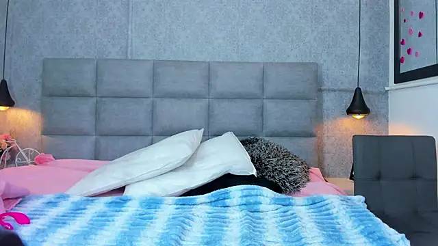 emilyy r online show from 04/10/26, 07:07