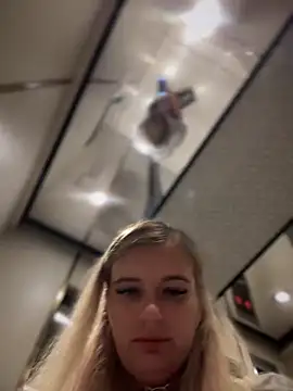 Snapshot of Betsy chatting on 12/24/24, 05:27 Betsy online show from 12/24/24, 05:27