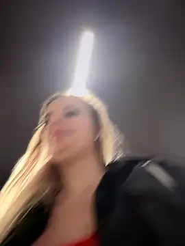 Snapshot of Betsy chatting on 12/27/24, 01:50 Betsy online show from 12/27/24, 01:50