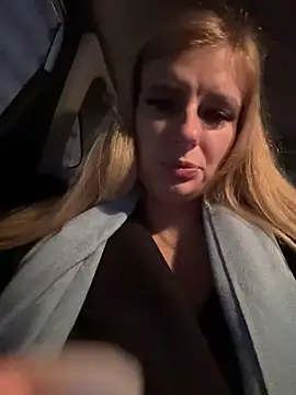 Snapshot of Betsy chatting on 01/13/26, 04:45 Betsy online show from 01/13/26, 04:45