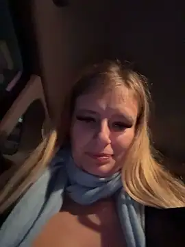 Snapshot of Betsy chatting on 01/31/26, 07:11 Betsy online show from 01/31/26, 07:11