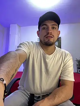 williamsmiiths16 online show from 02/12/26, 03:23