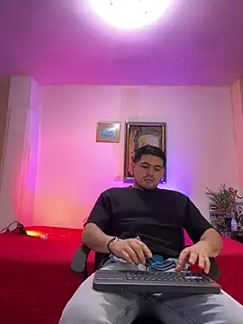 williamsmiiths16 online show from 03/05/26, 12:01