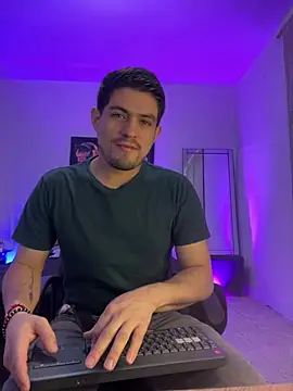 williamsmiiths16 online show from 05/15/26, 10:44