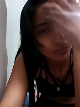 Vera Luna  online show from 12/20/25, 09:00