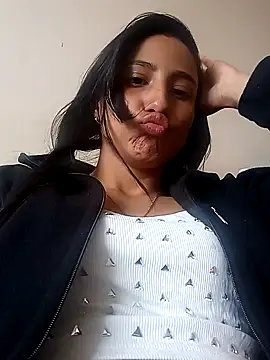 Vera Luna  online show from 01/17/26, 06:11