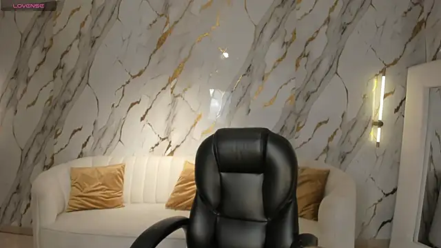 MadisonKane online show from 04/12/26, 11:15