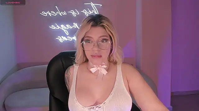 MadisonKane online show from 07/13/26, 11:24