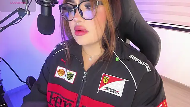 Snapshot of asheryn chatting on 02/14/26, 12:18 asheryn online show from 02/14/26, 12:18