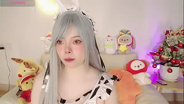 Miyeoonn online show from 12/17/25, 01:11