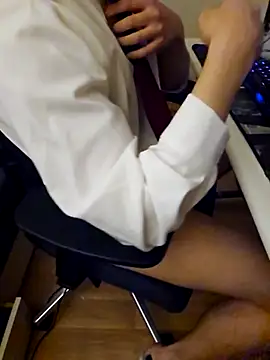 ttkk12132 online show from 12/14/25, 02:55