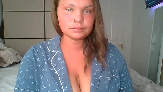 Snapshot of GEMMARMALADE chatting on 06/26/26, 06:01 GEMMARMALADE online show from 06/26/26, 06:01
