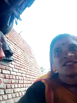 Jyoti sharma0 online show from 12/05/25, 11:41