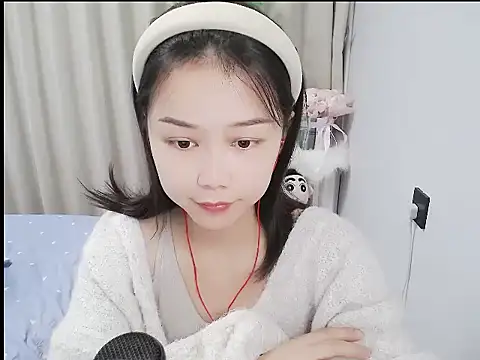 Snapshot of mili923 chatting on 01/16/26, 06:28 mili923 online show from 01/16/26, 06:28