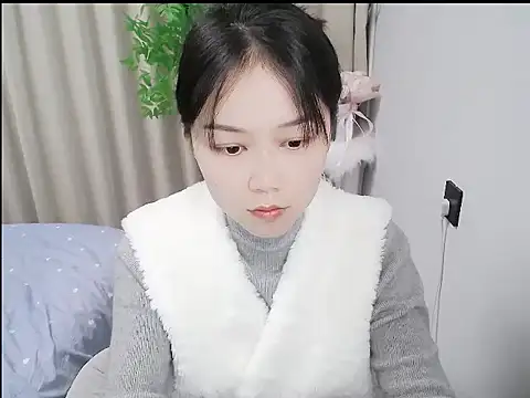 Snapshot of mili923 chatting on 02/10/26, 03:05 mili923 online show from 02/10/26, 03:05