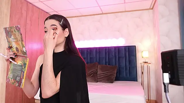 LucyFever online show from 12/23/25, 07:28