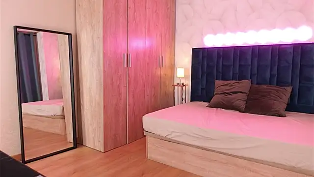 LucyFever online show from 01/07/26, 06:27