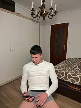 Snapshot of josueeeR chatting on 01/15/26, 08:12 josueeeR online show from 01/15/26, 08:12