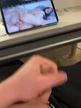 hannes256102 online show from 03/08/26, 08:01