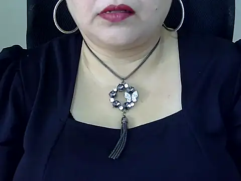 Snapshot of Soniya_Sha chatting on 05/13/26, 07:28 Soniya Sha online show from 05/13/26, 07:28