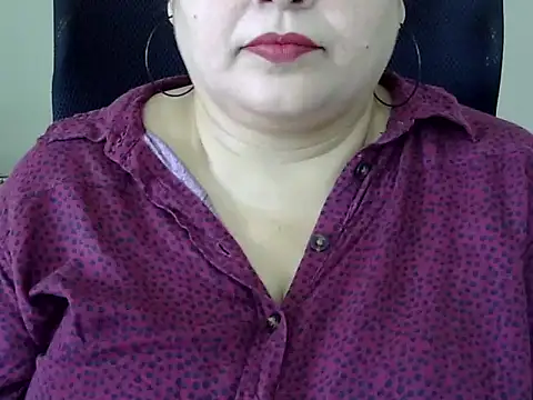 Snapshot of Soniya_Sha chatting on 05/16/26, 10:36 Soniya Sha online show from 05/16/26, 10:36