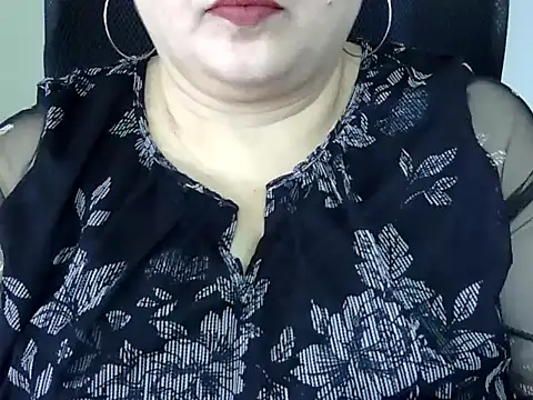 Snapshot of Soniya_Sha chatting on 05/31/26, 06:10 Soniya Sha online show from 05/31/26, 06:10