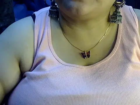 Snapshot of Soniya_Sha chatting on 07/27/26, 08:16 Soniya Sha online show from 07/27/26, 08:16
