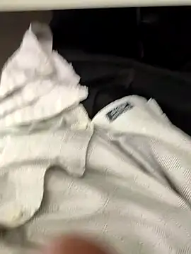 boyfromMum bai online show from 04/18/26, 09:13