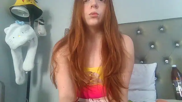 RedRubyRed online show from 12/05/25, 05:09