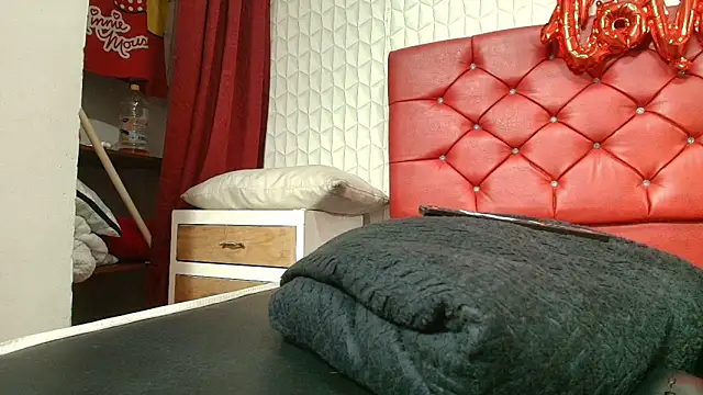 Elizabetth Roman online show from 02/23/26, 08:50