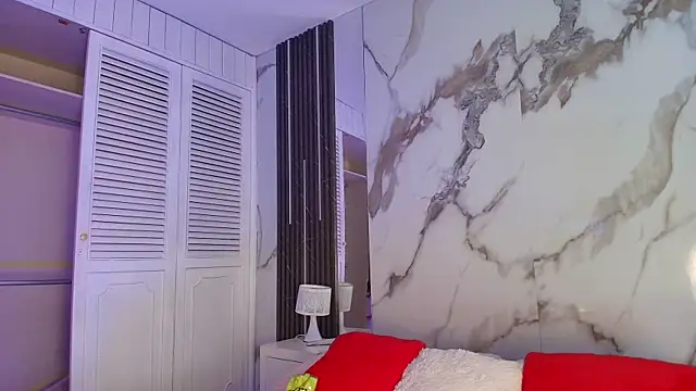 BellaHarpeer online show from 04/13/26, 07:30