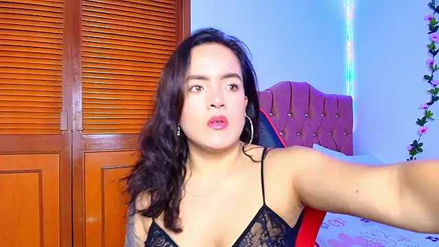 sara santana   online show from 12/17/25, 11:33