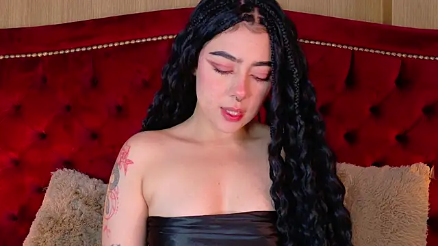 TaniaRedd  online show from 12/14/25, 02:11