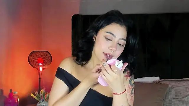 TaniaRedd  online show from 03/09/26, 02:10