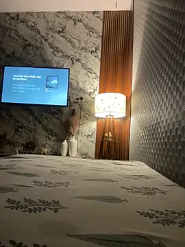 Snapshot of sissyhoney10 chatting on 03/27/26, 07:46 sissyhoney10 online show from 03/27/26, 07:46