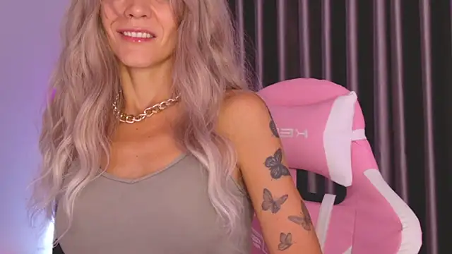 betty xoxoo online show from 06/14/26, 08:27