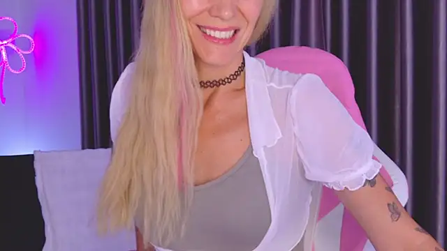 betty xoxoo online show from 06/28/26, 09:37