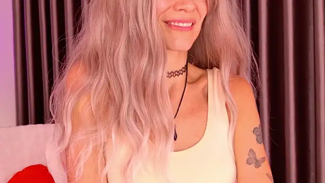 betty xoxoo online show from 07/06/26, 11:51