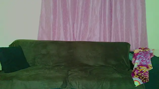 joyshe  vergara online show from 12/17/25, 04:18