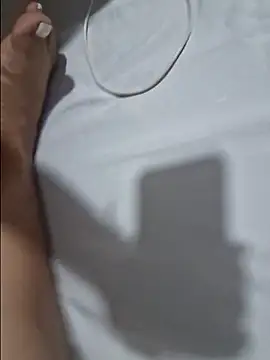 jimena2007 online show from 12/21/25, 06:53