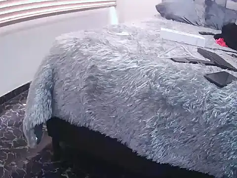 Fernanda andrew online show from 03/30/26, 04:19