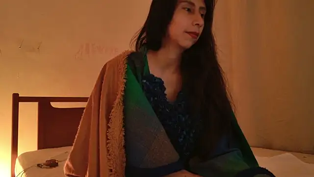 Snapshot of MoonLipsON- chatting on 07/02/26, 03:23 MoonLipsON- online show from 07/02/26, 03:23