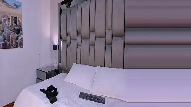 Snapshot of _PinkyBarbie_ chatting on 12/04/25, 08:39 PinkyBarbie online show from 12/04/25, 08:39