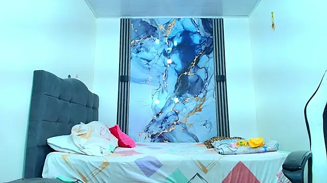 Valentina and sneider  online show from 02/17/26, 07:20