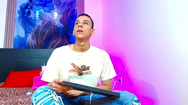 Valentina and sneider  online show from 04/09/26, 10:04