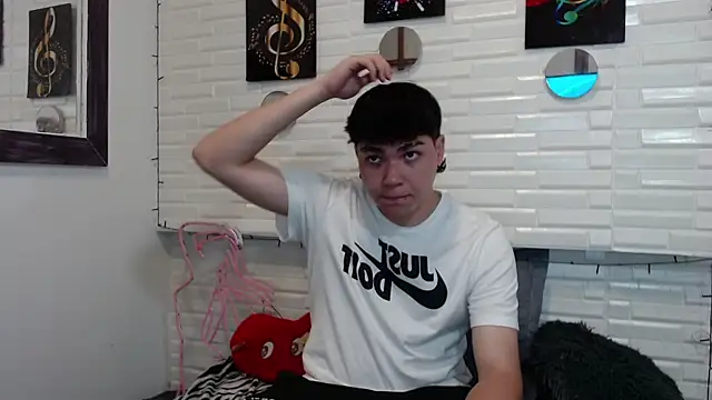 Dylan fooxx online show from 12/16/25, 07:52