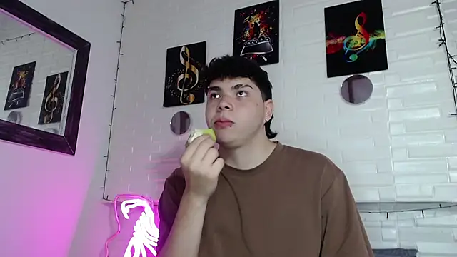 Dylan fooxx online show from 12/17/25, 07:42