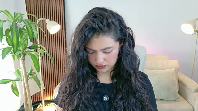 victoria   moon online show from 04/13/26, 02:00