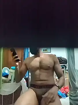 Snapshot of Suranga121 chatting on 12/13/25, 08:47 Suranga121 online show from 12/13/25, 08:47
